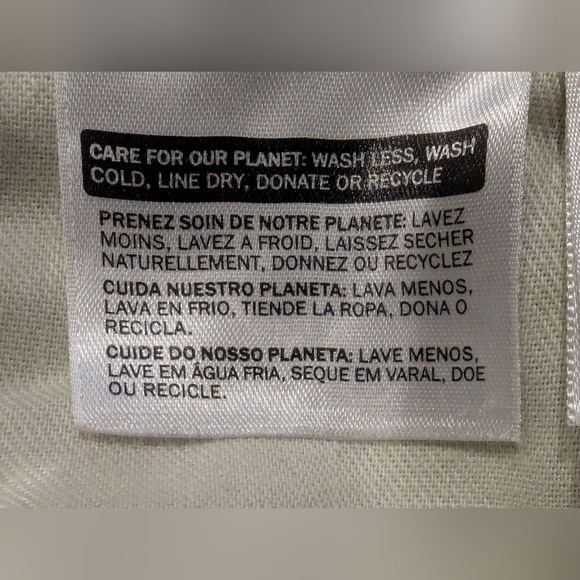 Levis cotton Chino Shorts Men's Size 36 relaxed fit. 9" Inseam - Picture 10 of 11